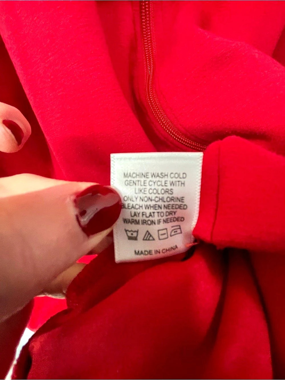 Discount Divas Boutique Red Short Sleeve Hoodie XL Like New - Picture 5 of 7